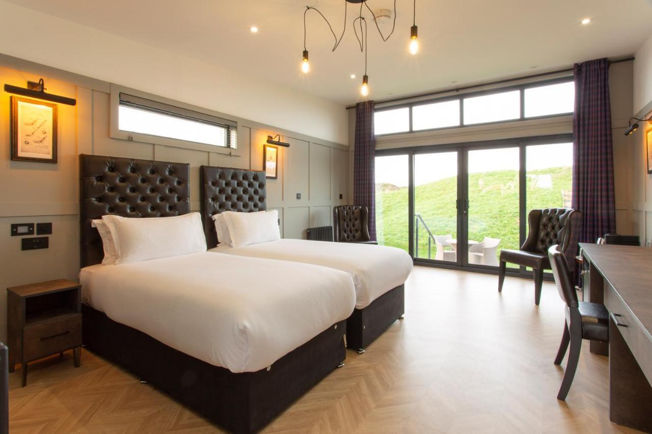 Dundonald Links Hotel Dreghorn Buitenkant foto